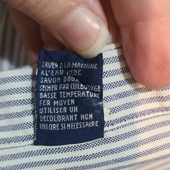 Tommy Hilfiger Men's Striped Dress Shirt - Blue and White EUC Been Dry Cleaned - Picture 3 of 8